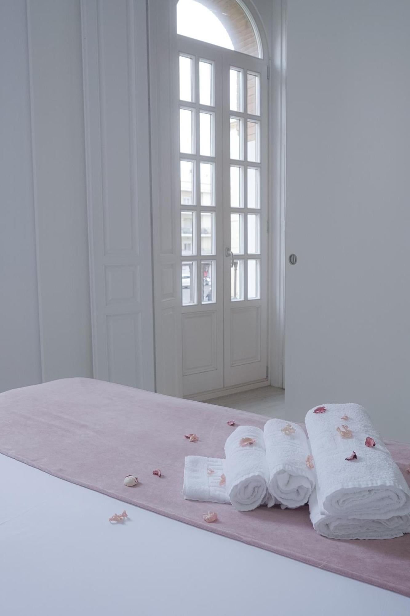 Casa Palacio La Casa Blanca Suites Siviglia Esterno foto